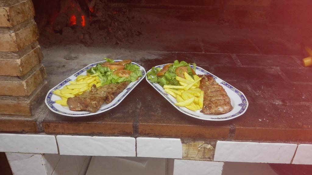 Hostal Restaurante El Final El Cabaco エクステリア 写真